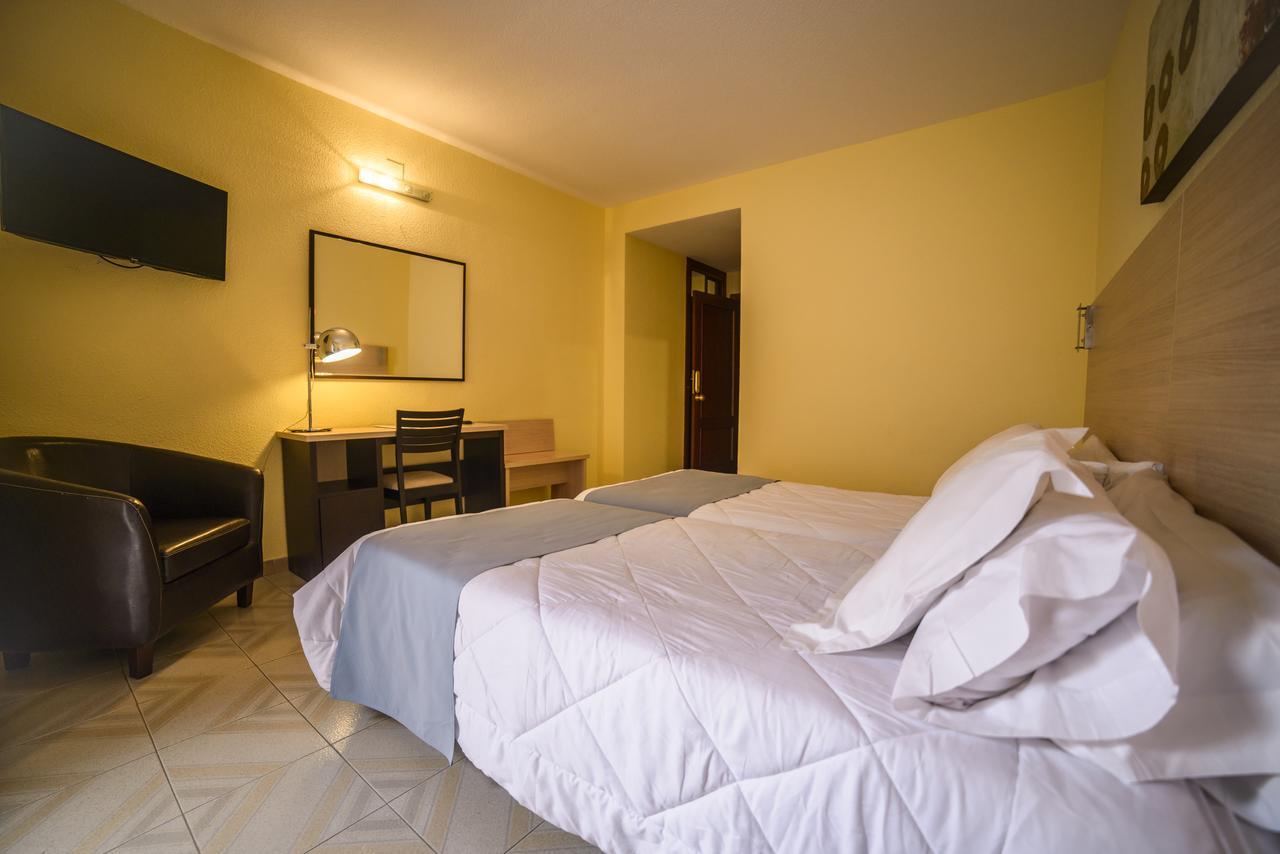 Hotel Oasis Familiar Jerez De Los Caballeros