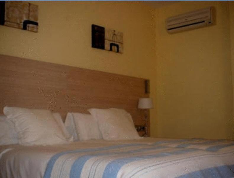 Oasis Familiar Hotel 2*